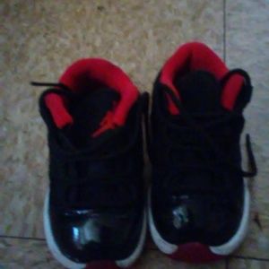 bred 11s 6c